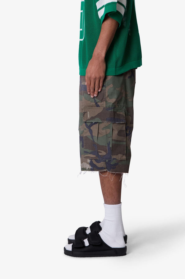 RETROFOLD   BAGGY DISTRESSED CARGO SHORTS