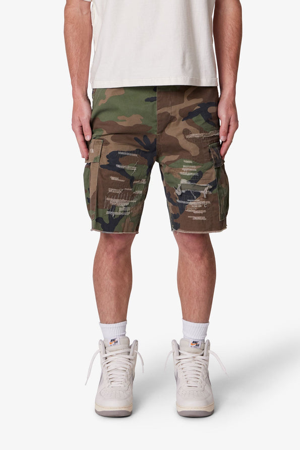 RETROFOLD  DISTRESSED CARGO SHORTS