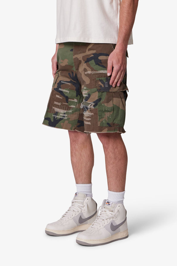 RETROFOLD  DISTRESSED CARGO SHORTS