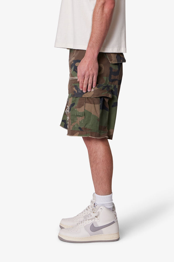 RETROFOLD  DISTRESSED CARGO SHORTS