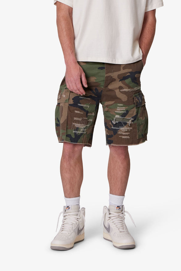 RETROFOLD  DISTRESSED CARGO SHORTS