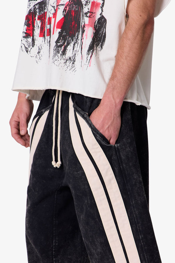RETROFOLD  ULTRA BAGGY STRIPE TWILL SHORTS